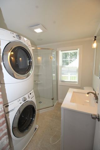 96 Walnut Ln B, Attleboro, MA 02703