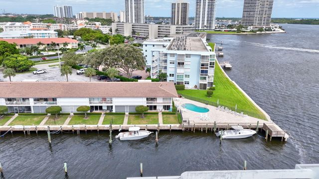68 YACHT CLUB Drive 12, North Palm Beach, FL 33408