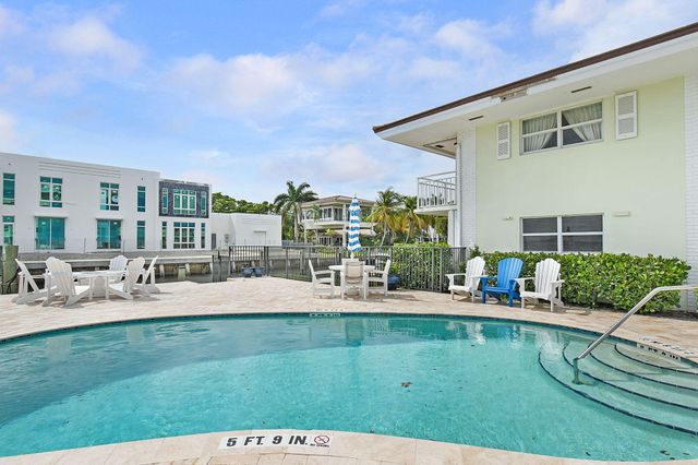 68 YACHT CLUB Drive 12, North Palm Beach, FL 33408