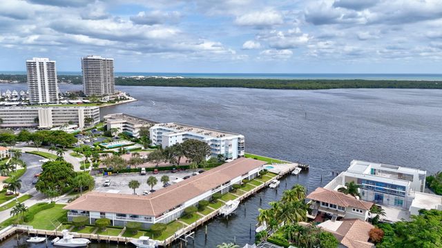 68 YACHT CLUB Drive 12, North Palm Beach, FL 33408