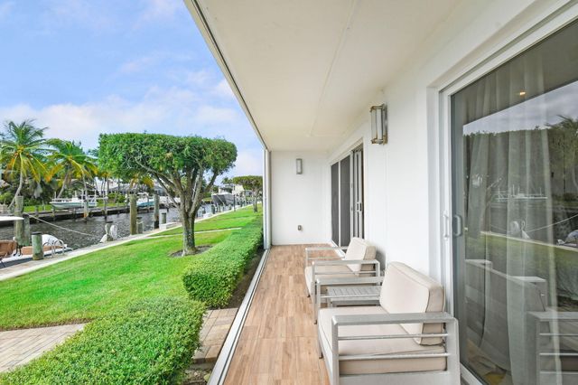 68 YACHT CLUB Drive 12, North Palm Beach, FL 33408