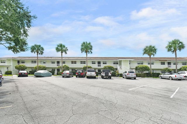 68 YACHT CLUB Drive 12, North Palm Beach, FL 33408