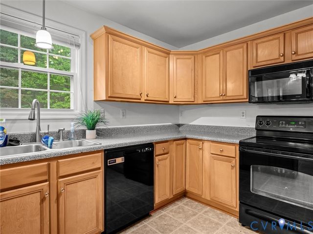 5718 S Jessup Rd, Chesterfield, VA 23832