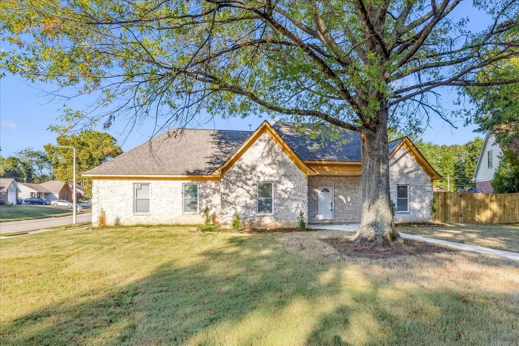 4451 BROAD CREEK CV, Memphis, TN 38141