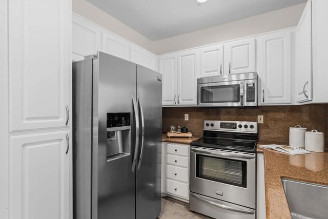 2150 Camino De La Reina 216, San Diego, CA 92108
