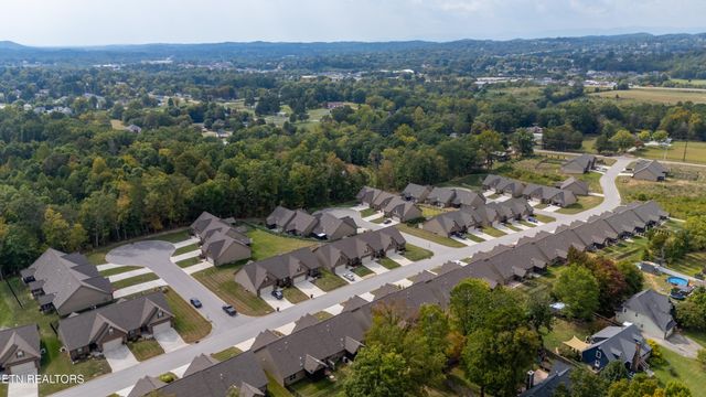 7356 Willow Path Lane, Knoxville, TN 37918