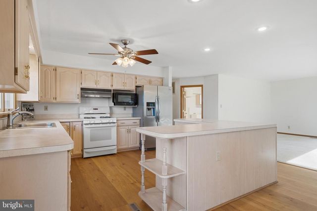 3523 HILLTOP DR, Port Republic, MD 20676