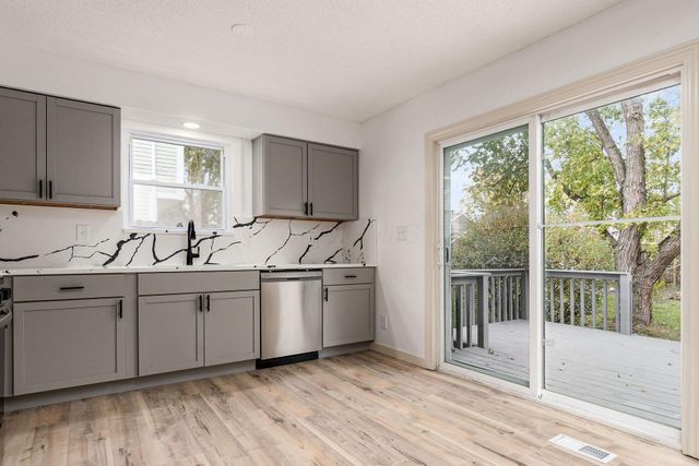 5850 Meadowhurst Way, Dublin, OH 43017