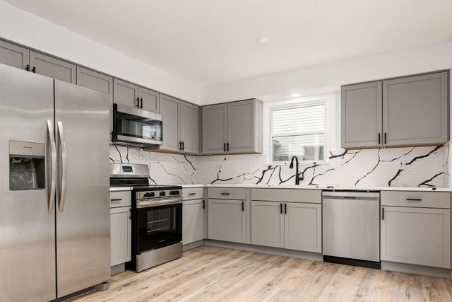 5850 Meadowhurst Way, Dublin, OH 43017