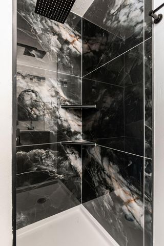 5850 Meadowhurst Way, Dublin, OH 43017