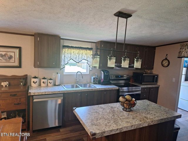 1450 Belltown Rd, Tellico Plains, TN 37385