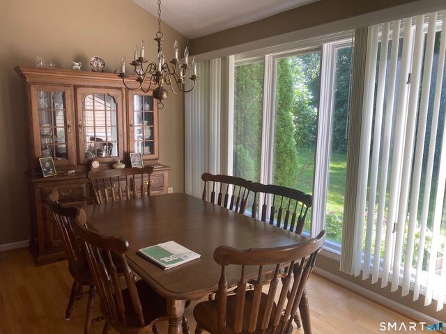 142 Timber Ridge 142, Southington, CT 06489