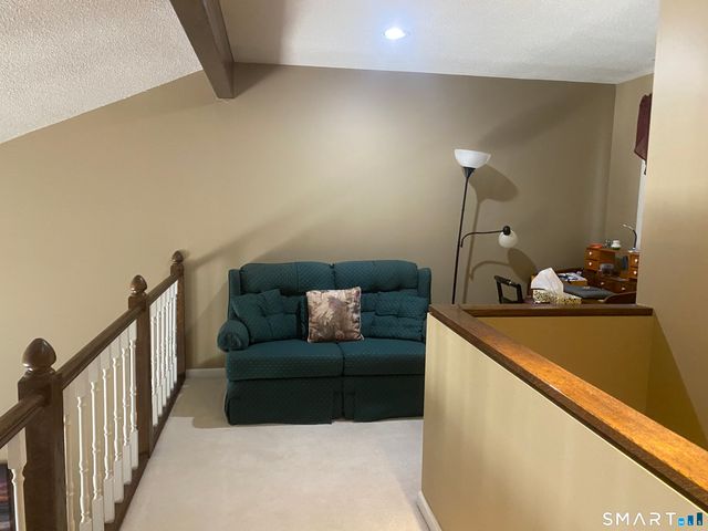 142 Timber Ridge 142, Southington, CT 06489