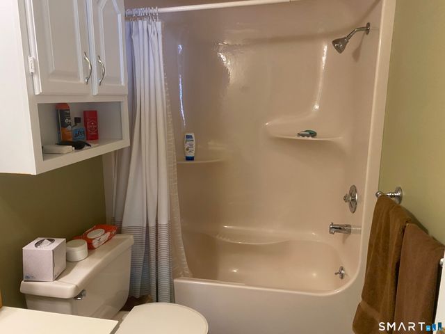 142 Timber Ridge 142, Southington, CT 06489