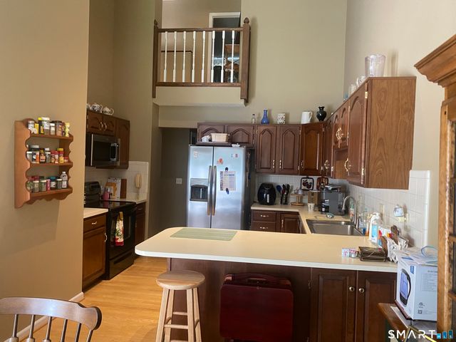 142 Timber Ridge 142, Southington, CT 06489