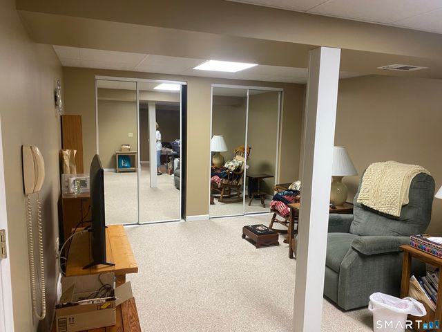 142 Timber Ridge 142, Southington, CT 06489