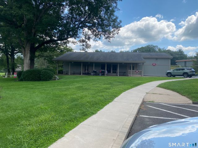 142 Timber Ridge 142, Southington, CT 06489