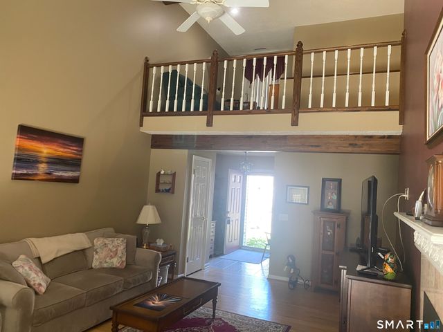 142 Timber Ridge 142, Southington, CT 06489