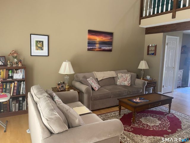 142 Timber Ridge 142, Southington, CT 06489