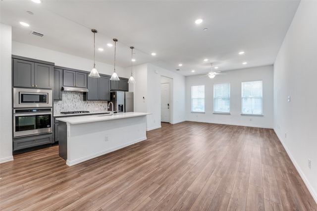 9912 Schramm Street, Irving, TX 75063