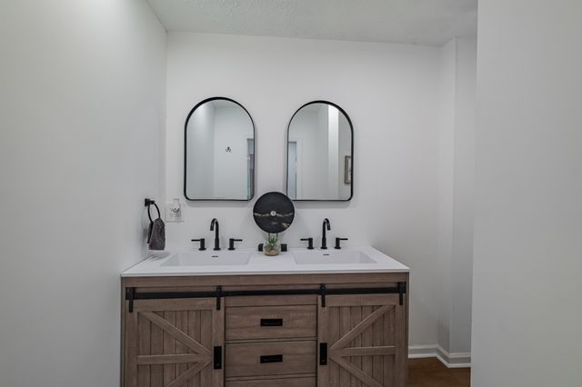 1450 Pleasant Hill Rd, Mcminnville, TN 37110