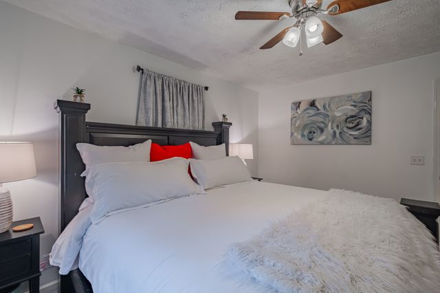 1450 Pleasant Hill Rd, Mcminnville, TN 37110