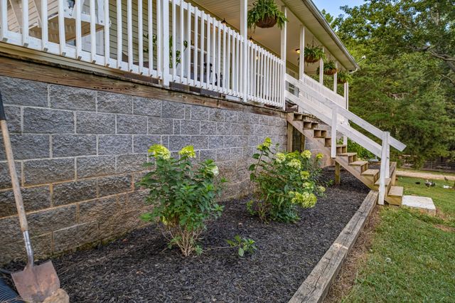 1450 Pleasant Hill Rd, Mcminnville, TN 37110