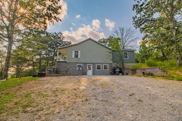 1450 Pleasant Hill Rd, Mcminnville, TN 37110