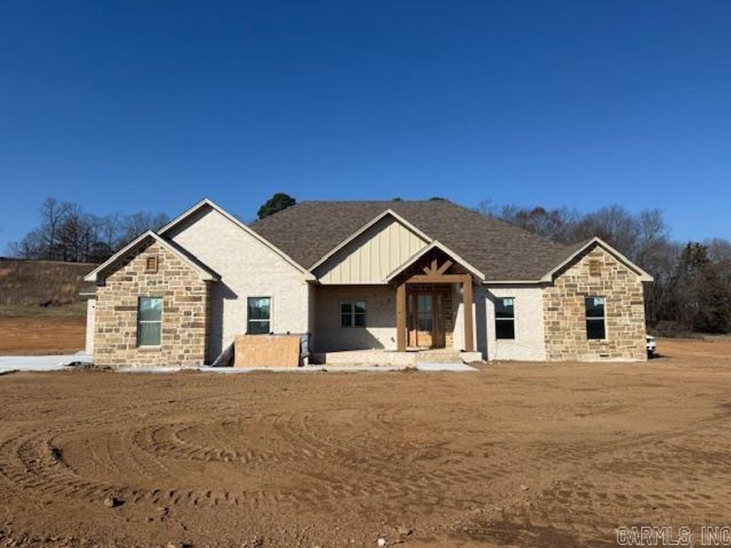 50 Farm Life Lane, Greenbrier, AR 72058