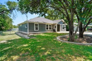 955 N Mccart Street, Stephenville, TX 76401
