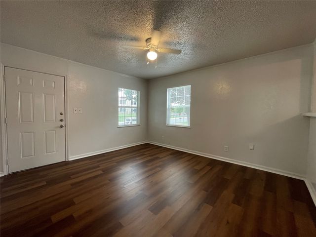 5108 Tulane Avenue, River Oaks, TX 76114