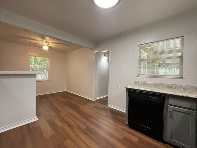 5108 Tulane Avenue, River Oaks, TX 76114