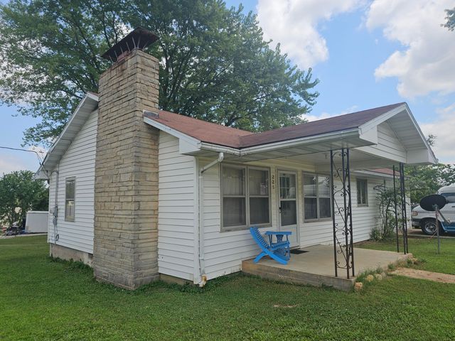 225 N Pine Street, Mountain View, MO 65548
