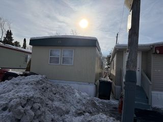 6361 S 27th Street #15, Franklin, WI 53132