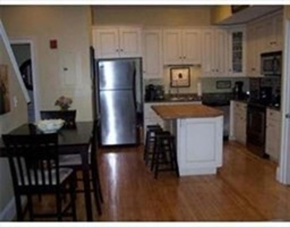 310 Court St 2, Plymouth, MA 02360