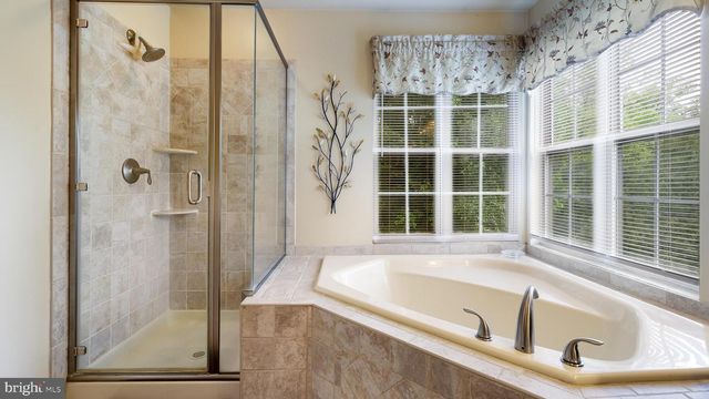 3405 PIN OAK LN, Chalfont, PA 18914