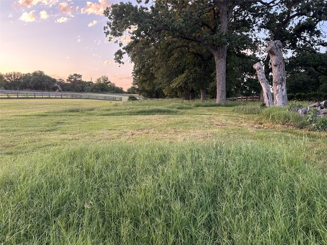 1231 Latigo Lane, Bartonville, TX 75022