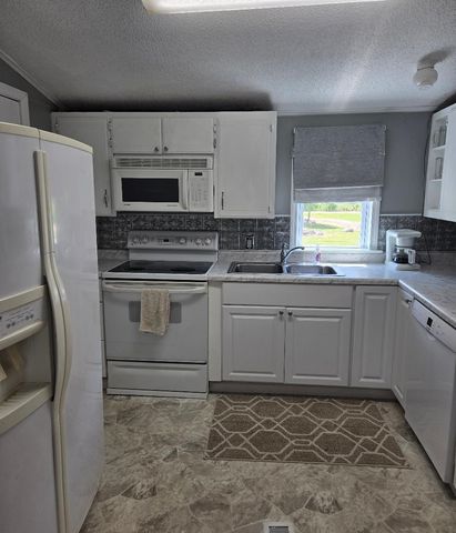 475 Tyler Road, Wayland Twp, MI 49348