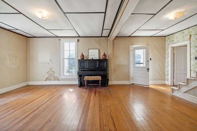 4103 Hampshire Pike, Hampshire, TN 38461