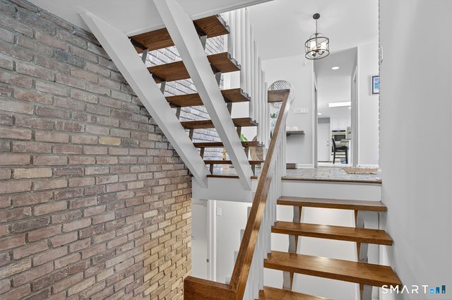 112 Calico Lane, Fairfield, CT 06824