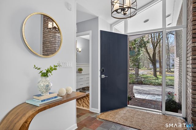 112 Calico Lane, Fairfield, CT 06824