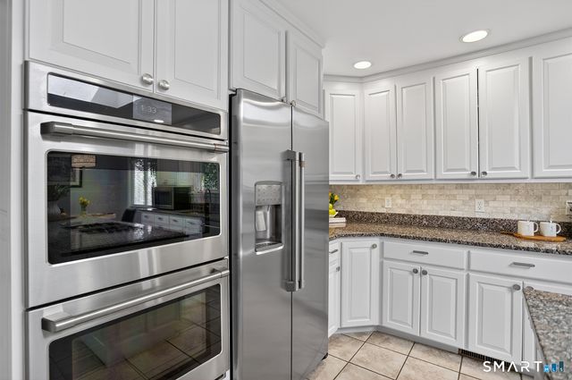 112 Calico Lane, Fairfield, CT 06824