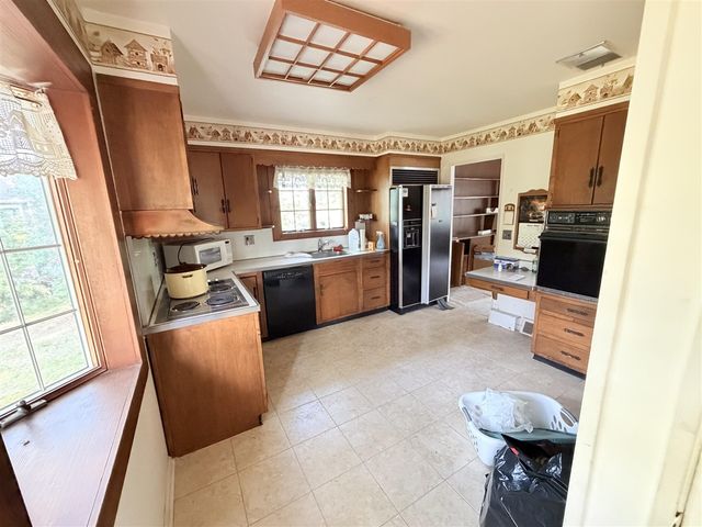 2775 E Y Avenue, Vicksburg, MI 49097