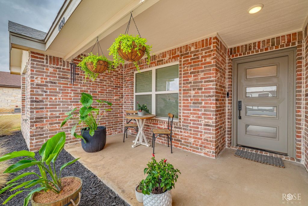 Image 5 of property listing at 4030 Caroline Lane, San Angelo, TX 76904