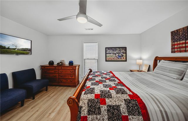 609 Atlanta SE Street, Gravette, AR 72736