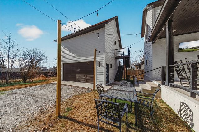 609 Atlanta SE Street, Gravette, AR 72736