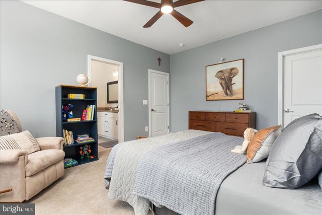 220 STOIC ST SE, Leesburg, VA 20175