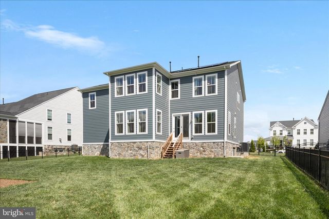 220 STOIC ST SE, Leesburg, VA 20175