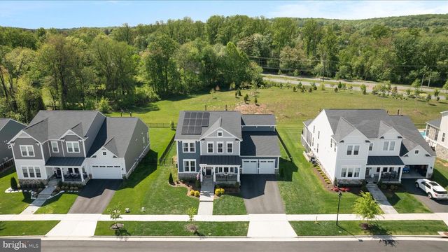 220 STOIC ST SE, Leesburg, VA 20175