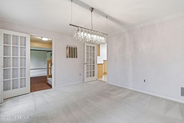 8 Roebling Court, Leonardo, NJ 07737